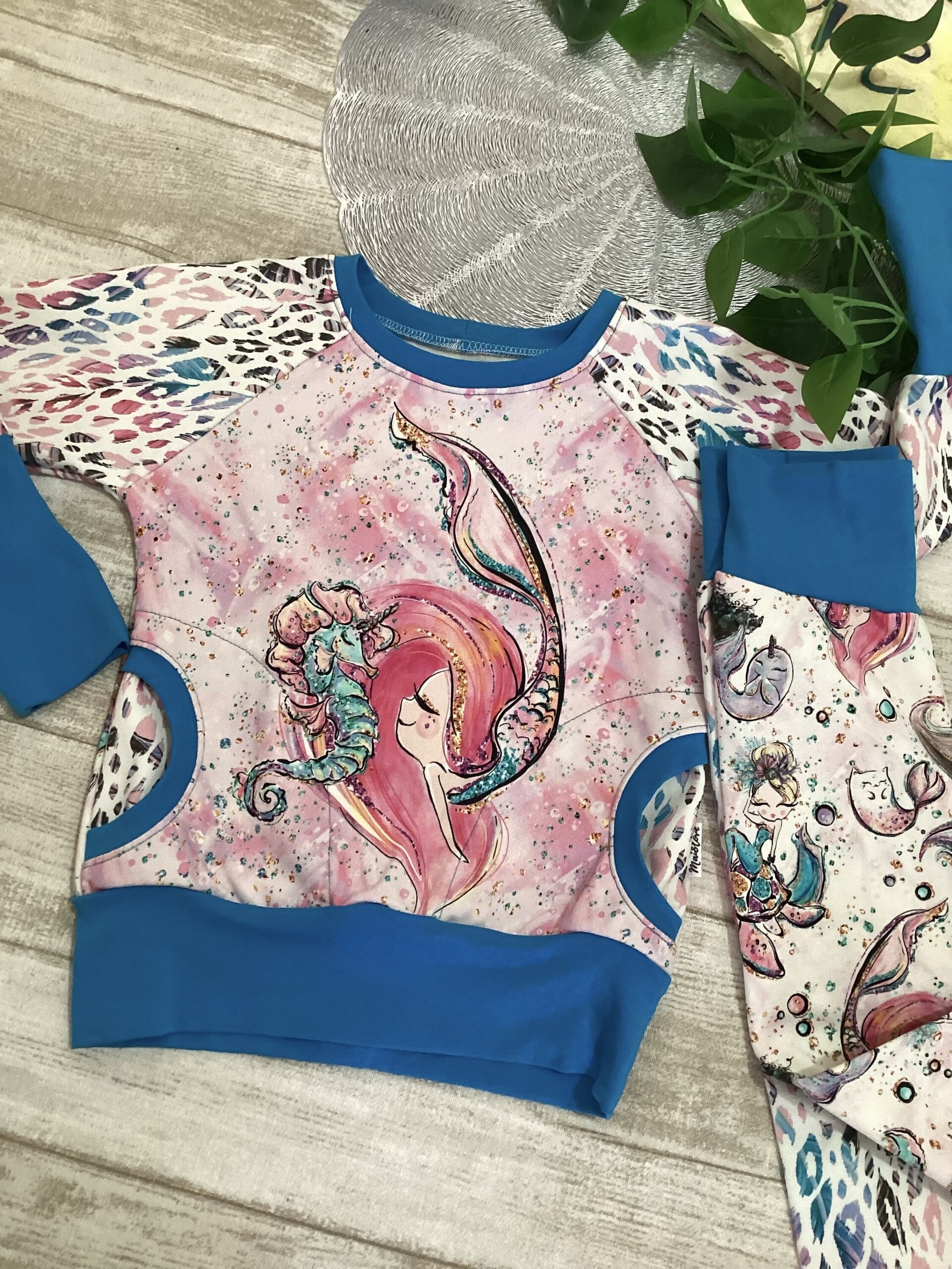 Conjunto evolutivo 1/3 años. Sirenas y animal print. Rosa. - 3