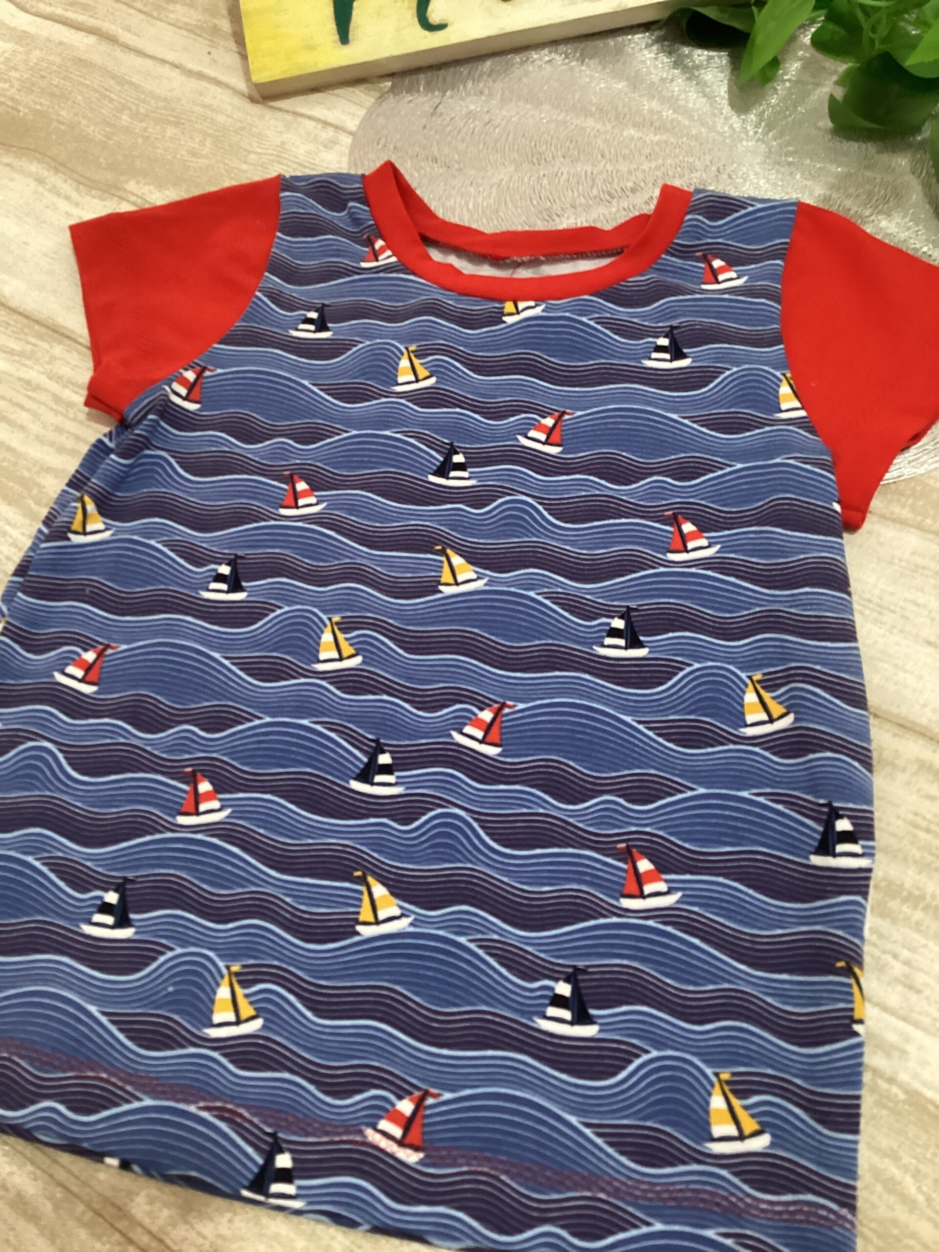 Camiseta 3/6 manga corta. Barcos y olas. Punto - 2