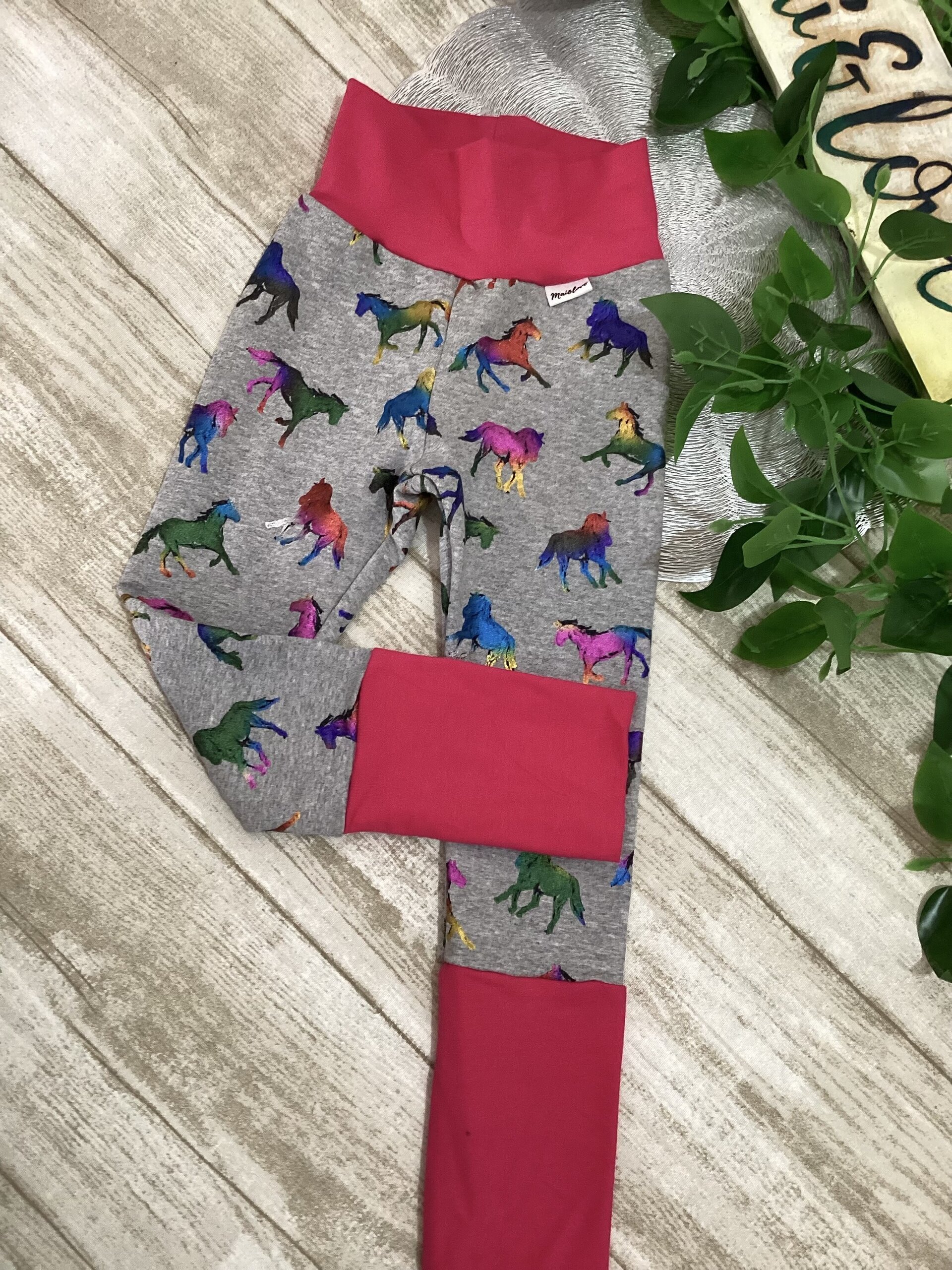 Pantalón leggin. 1/3 años. Caballos y rosa. French terry - 2