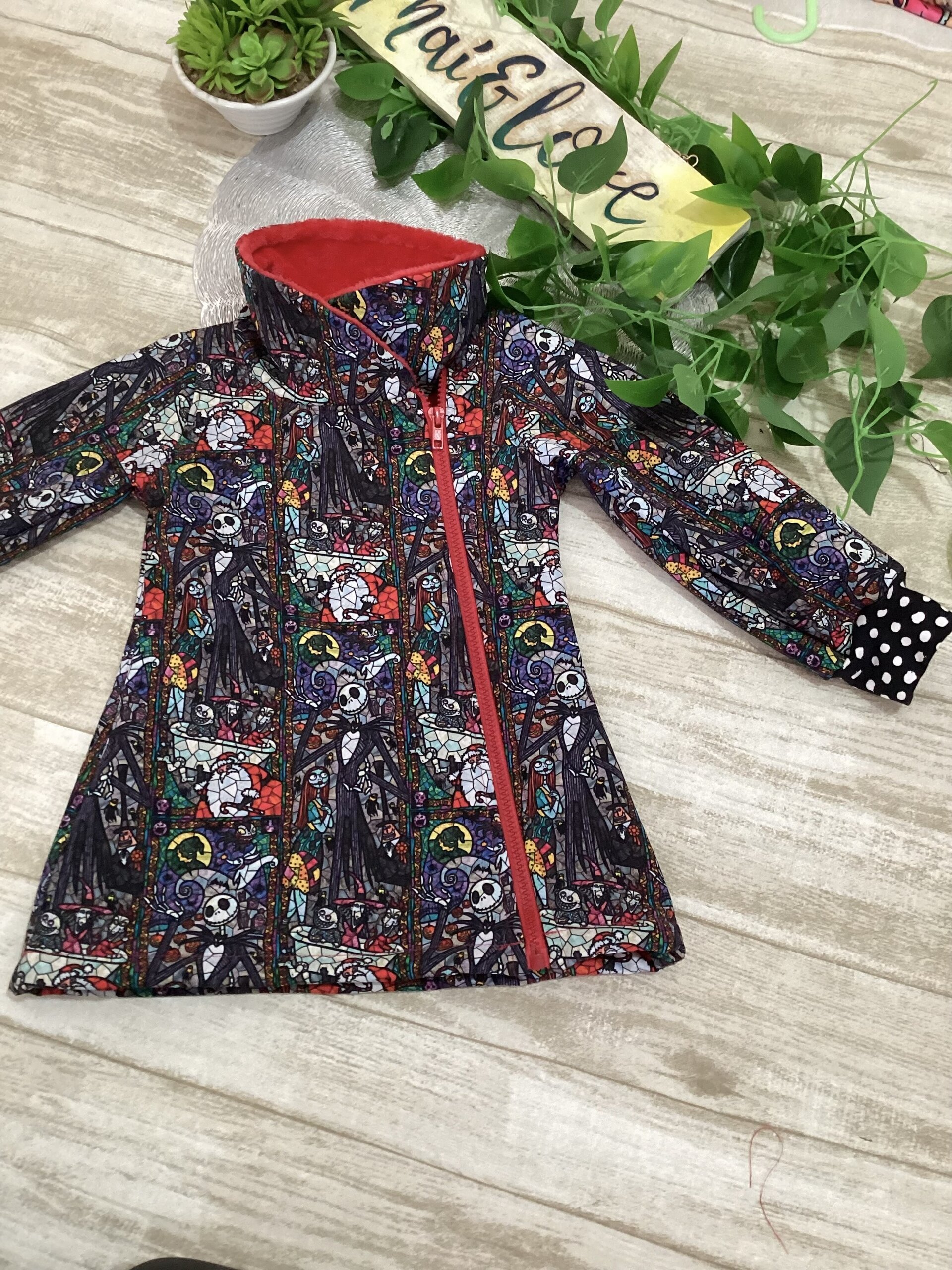Chaqueta de softshell Talla 2. Cuello alto. Pesadilla antes de navidad vidriera - 4